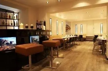 Ascot Lägenhetshotell 4*