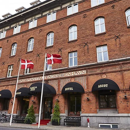 Ascot Lägenhetshotell 4*
